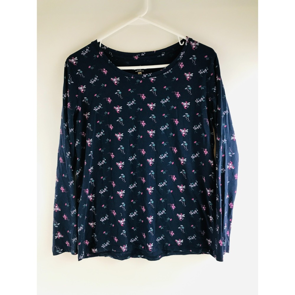 Blue Mountain Shirt Women's Size Medium Navy Blue Floral Long Sleeve Round Neck